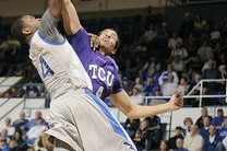 kaiyun电竞-哈克斯14+12阿夫迪亚空砍33分 热火136-131险胜开拓者，哈斯克斯